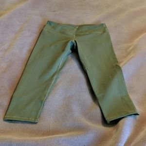 BuffBunny Crop Leggings Sage